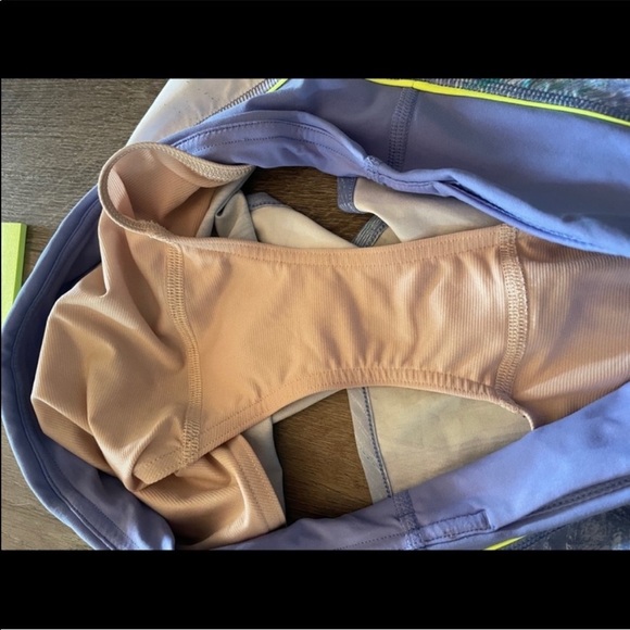 Lululemon Speed Short 2.5" in Wind Chill White Lullaby / Lullaby / Ray - Picture 3 of 5